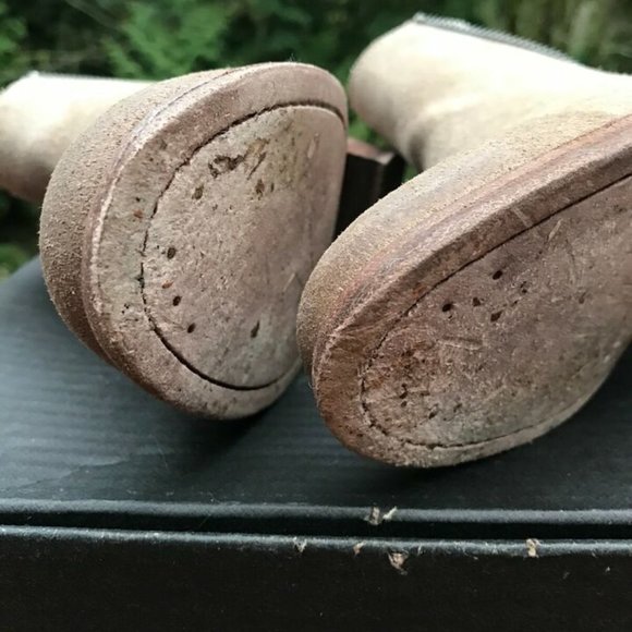 Frye Suede Boots Carly Zip Chelsea Taupe Brown Size 36 - Picture 9 of 9